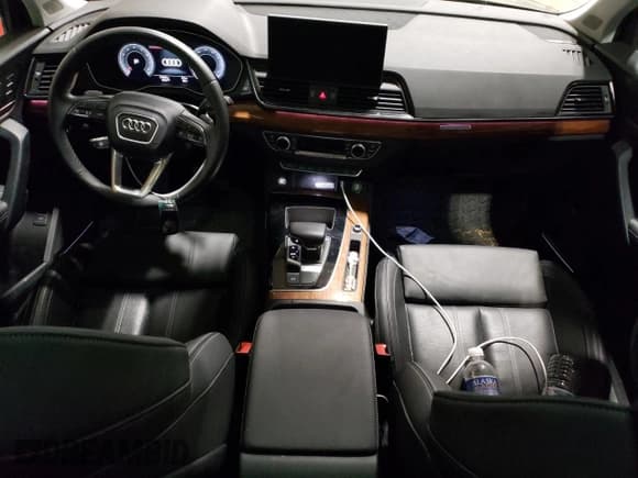 ✅ 2023 Audi Q5 • VIN: WA1FABFY2P2136526 • Лот: 69073915. Опубликован ранее на Copart с пробегом 17 865 миль. Бесплатный доступ к архиву аукционных продаж из США и подробный отчёт об истории автомобиля на DreamBid. Изображение 8.