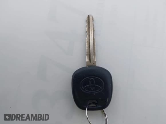 ✅ 2005 Toyota Sienna XLE • VIN: 5TDBA22C45S040708 • Lot: 43771154. Wystawiony na IAAI z przebiegiem 251 552 mil. Bezpłatny archiwum sprzedaży aukcyjnych z USA i szczegółowy raport historii pojazdu na DreamBid. Zdjęcie 11.