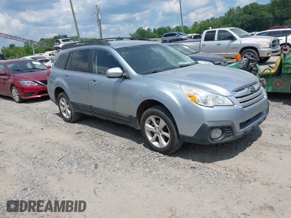 ✅ 2013 Subaru Outback Premium • VIN: 4S4BRBCC4D3290467 • Lot: 42510881. Listed on IAAI with 244,597 mi. Free auction sales archive from the USA and detailed vehicle history report at DreamBid. Image 1.