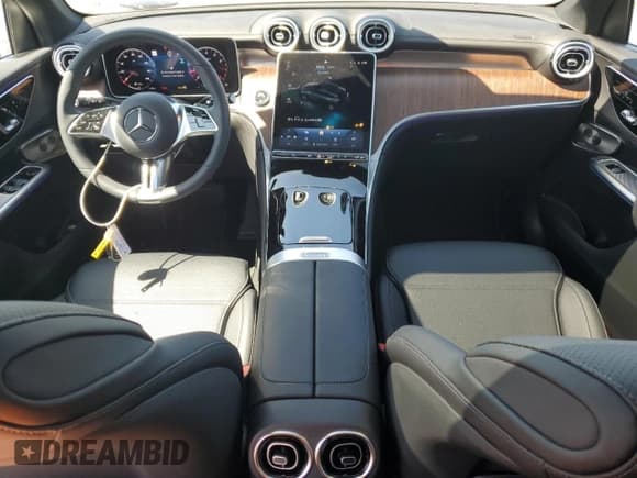 ✅ 2025 Mercedes-Benz GLC 300 • VIN: W1NKM4GB1SF292892 • Лот: 80918425. Опубликован ранее на Copart с пробегом 4 110 миль. Бесплатный доступ к архиву аукционных продаж из США и подробный отчёт об истории автомобиля на DreamBid. Изображение 8.