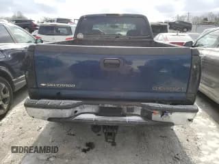✅ 2004 GMC Sierra 2500 SLE • VIN: 1GTGK29U24Z109460 • Lot: 88881825. Wystawiony na Copart z przebiegiem 153 095 mil. Bezpłatny archiwum sprzedaży aukcyjnych z USA i szczegółowy raport historii pojazdu na DreamBid. Zdjęcie 6.