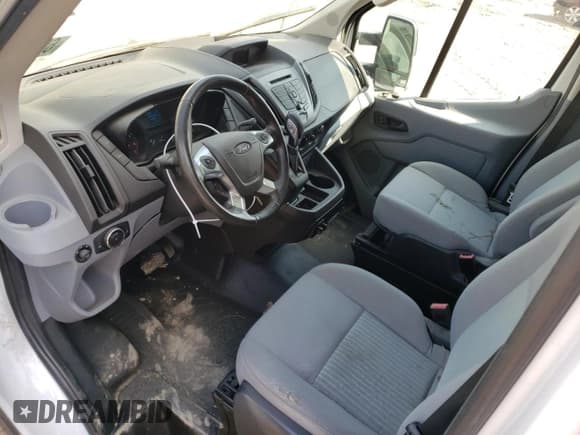 ✅ 2016 Ford Transit Cargo • VIN: 1FTYR2CG3GKB38143 • Лот: 60861365. Опубликован ранее на Copart с пробегом 67 107 миль. Бесплатный доступ к архиву аукционных продаж из США и подробный отчёт об истории автомобиля на DreamBid. Изображение 8.