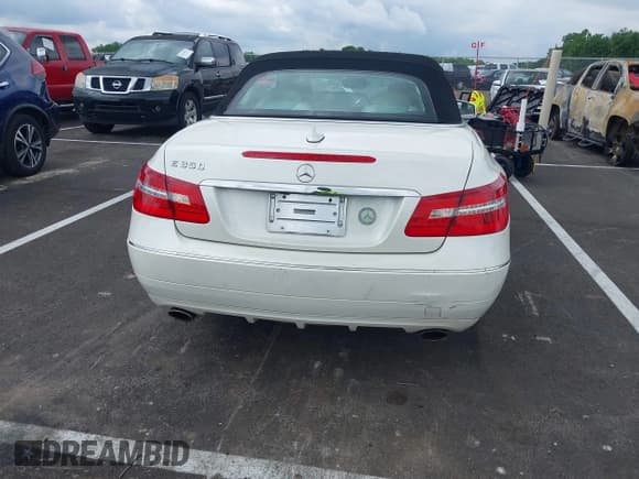 ✅ 2011 Mercedes-Benz E 350 • VIN: WDDKK5GF9BF051948 • Лот: 42334682. Опубликован ранее на IAAI с пробегом 191 743 миль. Бесплатный доступ к архиву аукционных продаж из США и подробный отчёт об истории автомобиля на DreamBid. Изображение 16.