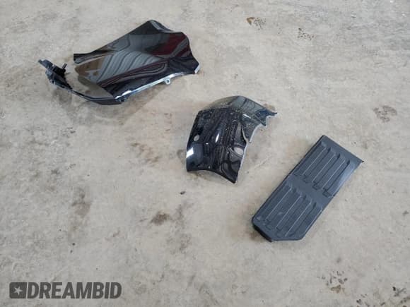 ✅ 2024 Toyota Tundra Platinum • VIN: 5TFNA5DBXRX199848 • Lot: 61198585. Listed on Copart with 12,441 mi. Free auction sales archive from the USA and detailed vehicle history report at DreamBid. Image 12.