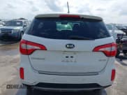 ✅ 2015 Kia Sorento SX Limited • VIN: 5XYKW4A73FG639051 • Lot: 42106446. Listed on IAAI with 145,981 mi. Free auction sales archive from the USA and detailed vehicle history report at DreamBid. Image 16.