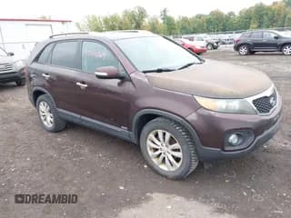 ✅ 2011 Kia Sorento EX • VIN: 5XYKUCA13BG065606 • Lot: 43308564. Listed on IAAI with 193,460 mi. Free auction sales archive from the USA and detailed vehicle history report at DreamBid. Image 1.