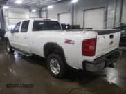 ✅ 2007 Chevrolet Silverado 2500HD LTZ • VIN: 1GCHK23607F500627 • Lot: 68765834. Wystawiony na Copart z przebiegiem 263 789 mil. Bezpłatny archiwum sprzedaży aukcyjnych z USA i szczegółowy raport historii pojazdu na DreamBid. Zdjęcie 2.