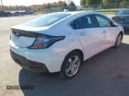 ✅ 2019 Chevrolet Volt LT • VIN: 1G1RC6S57KU122370 • Lot: 43431876. Wystawiony na IAAI z przebiegiem 57 358 mil. Bezpłatny archiwum sprzedaży aukcyjnych z USA i szczegółowy raport historii pojazdu na DreamBid. Zdjęcie 4.