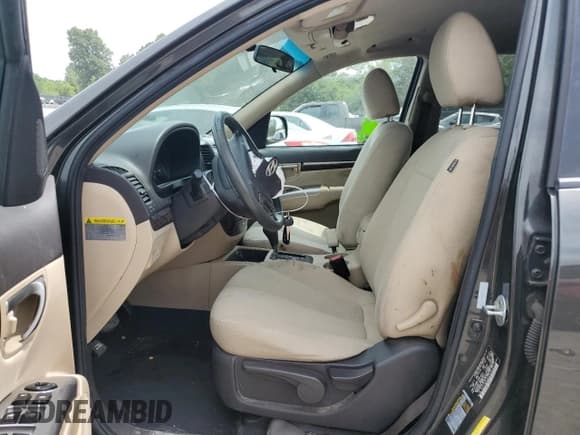 ✅ 2012 Hyundai Santa Fe GLS • VIN: 5XYZG3AB3CG101911 • Lot: 59395244. Listed on Copart with 188,913 mi. Free auction sales archive from the USA and detailed vehicle history report at DreamBid. Image 7.