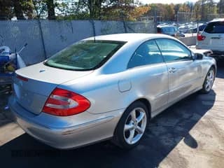 ✅ 2005 Mercedes-Benz CLK 320 • VIN: WDBTJ65J95F126746 • Lot: 43519319. Wystawiony na IAAI z przebiegiem 134 182 mil. Bezpłatny archiwum sprzedaży aukcyjnych z USA i szczegółowy raport historii pojazdu na DreamBid. Zdjęcie 4.