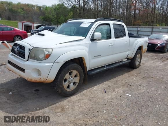 ✅ 2011 Toyota Tacoma • VIN: 3TMMU4FN1BM027692 • Лот: 41932621. Опубликован ранее на IAAI с пробегом 222 715 миль. Бесплатный доступ к архиву аукционных продаж из США и подробный отчёт об истории автомобиля на DreamBid. Изображение 17.