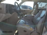 ✅ 2005 Chevrolet Suburban LT • VIN: 3GNEC16Z45G118281 • Лот: 49226105. Опубликован ранее на Copart с пробегом 155 731 миль. Бесплатный доступ к архиву аукционных продаж из США и подробный отчёт об истории автомобиля на DreamBid. Изображение 7.