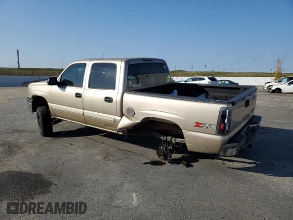✅ 2005 Chevrolet Silverado 1500 Z71 • VIN: 2GCEK13T551335665 • Лот: 75428664. Опубликован ранее на Copart с пробегом 224 590 миль. Бесплатный доступ к архиву аукционных продаж из США и подробный отчёт об истории автомобиля на DreamBid. Изображение 2.