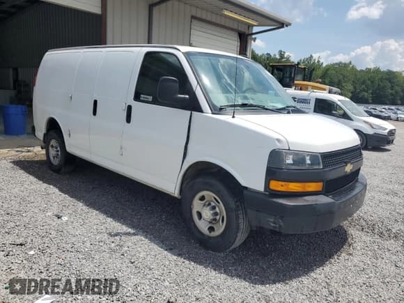 ✅ 2021 Chevrolet Express Cargo • VIN: 1GCWGAFP0M1162839 • Лот: 65788355. Опубликован ранее на Copart с пробегом 211 034 миль. Бесплатный доступ к архиву аукционных продаж из США и подробный отчёт об истории автомобиля на DreamBid. Изображение 4.