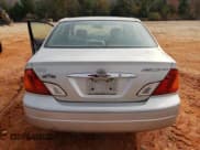 ✅ 2000 Toyota Avalon XL • VIN: 4T1BF28B6YU061880 • Lot: 89692185. Listed on Copart with 264,567 mi. Free auction sales archive from the USA and detailed vehicle history report at DreamBid. Image 6.