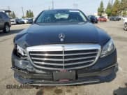 ✅ 2018 Mercedes-Benz E 400 • VIN: WDDZF6GBXJA383821 • Лот: 62692725. Опубликован ранее на Copart с пробегом 28 913 миль. Бесплатный доступ к архиву аукционных продаж из США и подробный отчёт об истории автомобиля на DreamBid. Изображение 5.