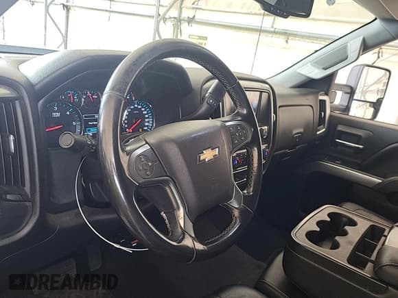 ✅ 2019 Chevrolet Silverado 2500HD LT • VIN: 1GC1KSEGXKF257134 • Lot: 42726968. Wystawiony na IAAI z przebiegiem 125 068 mil. Bezpłatny archiwum sprzedaży aukcyjnych z USA i szczegółowy raport historii pojazdu na DreamBid. Zdjęcie 1.