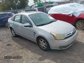 ✅ 2008 Ford Focus SE • VIN: 1FAHP35N28W177667 • Lot: 43456712. Wystawiony na IAAI z przebiegiem 178 019 mil. Bezpłatny archiwum sprzedaży aukcyjnych z USA i szczegółowy raport historii pojazdu na DreamBid. Zdjęcie 1.