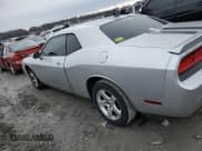 ✅ 2010 Dodge Challenger SE • VIN: 2B3CJ4DV4AH322761 • Lot: 86652574. Wystawiony na Copart z przebiegiem 142 726 mil. Bezpłatny archiwum sprzedaży aukcyjnych z USA i szczegółowy raport historii pojazdu na DreamBid. Zdjęcie 2.