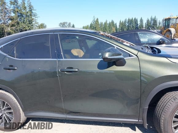 ✅ 2025 Lexus NX 250 Premium • VIN: 2T2GDCAZ8SC029526 • Lot: 43242981. Wystawiony na IAAI z przebiegiem 4 634 mil. Bezpłatny archiwum sprzedaży aukcyjnych z USA i szczegółowy raport historii pojazdu na DreamBid. Zdjęcie 14.
