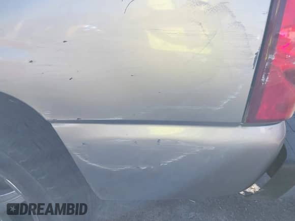 ✅ 2003 Chevrolet Silverado 1500 LS • VIN: 2GCEC19V931101936 • Lot: 43388856. Wystawiony na IAAI z przebiegiem 154 950 mil mil. Skorzystaj z bezpłatnego archiwum sprzedaży aukcyjnych z USA i zobacz szczegółowy raport historii pojazdu na DreamBid. Zdjęcie 17.