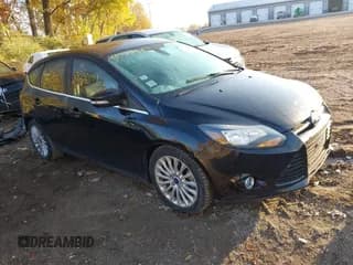 ✅ 2012 Ford Focus Titanium • VIN: 1FAHP3N23CL214032 • Lot: 43580194. Wystawiony na IAAI z przebiegiem 66 581 mil. Bezpłatny archiwum sprzedaży aukcyjnych z USA i szczegółowy raport historii pojazdu na DreamBid. Zdjęcie 1.