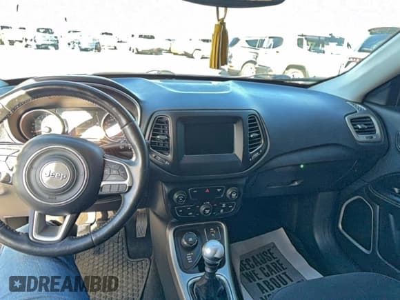 ✅ 2019 Jeep Compass Sport • VIN: 3C4NJDAB3KT601077 • Lot: 94959485. Listed on Copart with 105,781 mi. Free auction sales archive from the USA and detailed vehicle history report at DreamBid. Image 9.