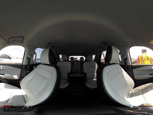 ✅ 2021 Ford Explorer XLT • VIN: 1FMSK7DH8MGA82144 • Lot: 41902857. Wystawiony na IAAI z przebiegiem 71 281 mil. Bezpłatny archiwum sprzedaży aukcyjnych z USA i szczegółowy raport historii pojazdu na DreamBid. Zdjęcie 19.