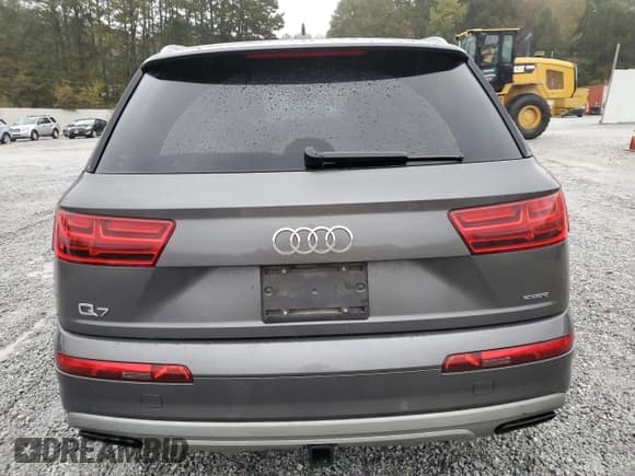 ✅ 2018 Audi Q7 Premium Plus • VIN: WA1LHAF71JD037224 • Lot: 82745355. Wystawiony na Copart z przebiegiem 120 452 mil. Bezpłatny archiwum sprzedaży aukcyjnych z USA i szczegółowy raport historii pojazdu na DreamBid. Zdjęcie 6.