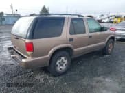 ✅ 2004 Chevrolet Blazer LS • VIN: 1GNDT13X74K151653 • Lot: 41503096. Wystawiony na IAAI z przebiegiem 219 609 mil. Bezpłatny archiwum sprzedaży aukcyjnych z USA i szczegółowy raport historii pojazdu na DreamBid. Zdjęcie 4.