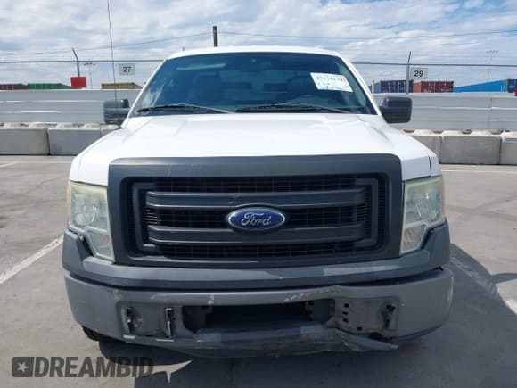 ✅ 2014 Ford F-150 XL • VIN: 1FTMF1CM3EKD68639 • Lot: 43294137. Wystawiony na IAAI z przebiegiem 151 838 mil. Bezpłatny archiwum sprzedaży aukcyjnych z USA i szczegółowy raport historii pojazdu na DreamBid. Zdjęcie 12.