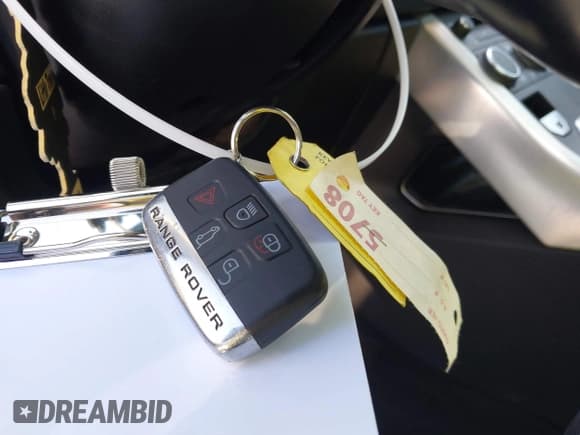 ✅ 2012 Land Rover Range Rover Evoque Pure Premium • VIN: SALVR2BG4CH647758 • Lot: 43206153. Listed on IAAI with 81,154 mi. Free auction sales archive from the USA and detailed vehicle history report at DreamBid. Image 11.