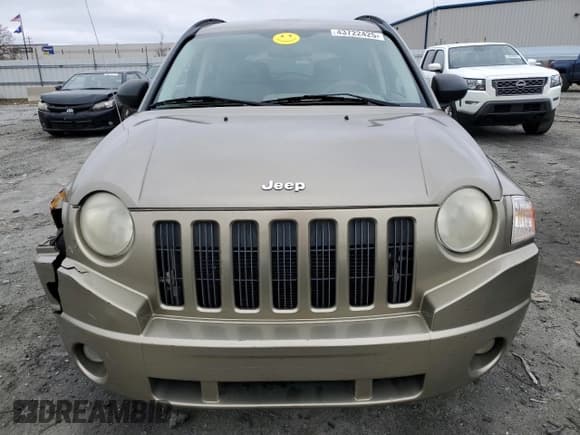 ✅ 2007 Jeep Compass Sport • VIN: 1J8FT47W57D118494 • Lot: 43722425. Wystawiony na Copart z przebiegiem 176 752 mil. Bezpłatny archiwum sprzedaży aukcyjnych z USA i szczegółowy raport historii pojazdu na DreamBid. Zdjęcie 5.