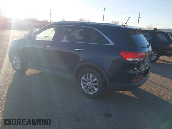 ✅ 2018 Kia Sorento LX • VIN: 5XYPGDA59JG416765 • Лот: 43819728. Опубликован ранее на IAAI с пробегом 114 272 миль. Бесплатный доступ к архиву аукционных продаж из США и подробный отчёт об истории автомобиля на DreamBid. Изображение 3.