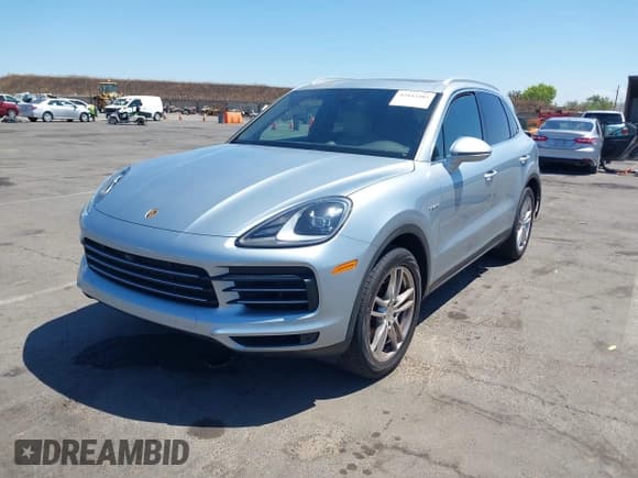 ✅ 2022 Porsche Cayenne E-Hybrid • VIN: WP1AE2AY2NDA26541 • Лот: 42842403. Опубликован ранее на IAAI с пробегом 36 596 миль. Бесплатный доступ к архиву аукционных продаж из США и подробный отчёт об истории автомобиля на DreamBid. Изображение 2.