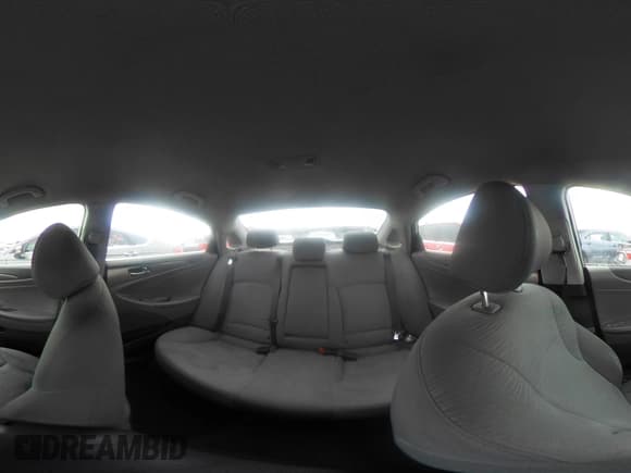 ✅ 2014 Hyundai Sonata Limited • VIN: KMHEC4A4XEA117023 • Lot: 41299461. Wystawiony na IAAI z przebiegiem 154 822 mil. Bezpłatny archiwum sprzedaży aukcyjnych z USA i szczegółowy raport historii pojazdu na DreamBid. Zdjęcie 18.