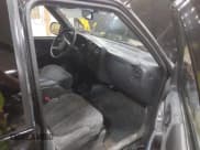 ✅ 1999 GMC Jimmy SLS Comfort/Convenience • VIN: 1GKCT18W1XK503719 • Lot: 41536310. Wystawiony na IAAI z przebiegiem 151 211 mil. Bezpłatny archiwum sprzedaży aukcyjnych z USA i szczegółowy raport historii pojazdu na DreamBid. Zdjęcie 5.