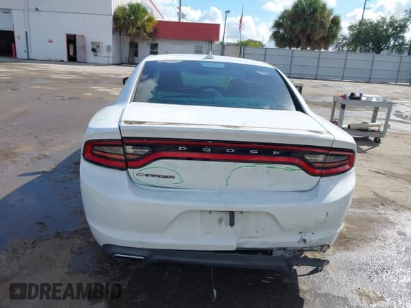 ✅ 2016 Dodge Charger SXT • VIN: 2C3CDXHG1GH187075 • Лот: 43493901. Опубликован ранее на IAAI с пробегом 128 569 миль. Бесплатный доступ к архиву аукционных продаж из США и подробный отчёт об истории автомобиля на DreamBid. Изображение 16.