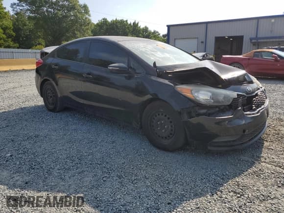 ✅ 2015 Kia Forte LX • VIN: KNAFX4A63F5392805 • Lot: 65951225. Wystawiony na Copart z przebiegiem Nie podano. Bezpłatny archiwum sprzedaży aukcyjnych z USA i szczegółowy raport historii pojazdu na DreamBid. Zdjęcie 4.