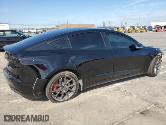 ✅ 2023 Tesla Model 3 • VIN: 5YJ3E1EA0PF619151 • Лот: 72645774. Опубликован ранее на Copart с пробегом 17 725 миль. Бесплатный доступ к архиву аукционных продаж из США и подробный отчёт об истории автомобиля на DreamBid. Изображение 3.