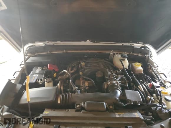 ✅ 2023 Jeep Wrangler Sport • VIN: 1C4HJXDGXPW697782 • Lot: 46709525. Wystawiony na Copart z przebiegiem 16 147 mil. Bezpłatny archiwum sprzedaży aukcyjnych z USA i szczegółowy raport historii pojazdu na DreamBid. Zdjęcie 12.