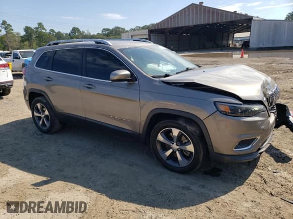 ✅ 2019 Jeep Cherokee Limited • VIN: 1C4PJLDB1KD224821 • Lot: 71190245. Wystawiony na Copart z przebiegiem 82 941 mil. Bezpłatny archiwum sprzedaży aukcyjnych z USA i szczegółowy raport historii pojazdu na DreamBid. Zdjęcie 4.