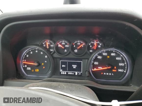 ✅ 2024 Chevrolet Silverado 2500HD • VIN: 1GB4WLE76RF281582 • Lot: 84838294. Wystawiony na Copart z przebiegiem 18 705 mil. Bezpłatny archiwum sprzedaży aukcyjnych z USA i szczegółowy raport historii pojazdu na DreamBid. Zdjęcie 9.