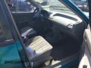 ✅ 1993 Ford Escort • VIN: 3FAPP15J3PR132459 • Lot: 42228625. Wystawiony na IAAI z przebiegiem 2 382 mil. Bezpłatny archiwum sprzedaży aukcyjnych z USA i szczegółowy raport historii pojazdu na DreamBid. Zdjęcie 5.