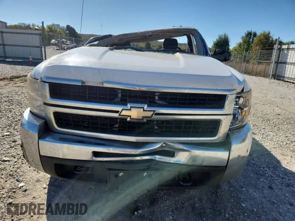 ✅ 2009 Chevrolet Silverado 2500HD Work Truck • VIN: 1GCHC44K49E130957 • Лот: 90856925. Опубликован ранее на Copart с пробегом 231 094 миль. Бесплатный доступ к архиву аукционных продаж из США и подробный отчёт об истории автомобиля на DreamBid. Изображение 5.