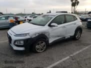 ✅ 2019 Hyundai Kona SE • VIN: KM8K12AAXKU378326 • Лот: 66690303. Опубликован ранее на Copart с пробегом 23 606 миль. Бесплатный доступ к архиву аукционных продаж из США и подробный отчёт об истории автомобиля на DreamBid. Изображение 1.
