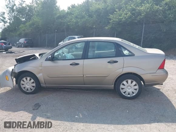 ✅ 2004 Ford Focus SE • VIN: 1FAFP34374W149607 • Lot: 42949262. Listed on IAAI with Not provided. Free auction sales archive from the USA and detailed vehicle history report at DreamBid. Image 15.