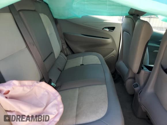 ✅ 2018 Chevrolet Bolt EV Premier • VIN: 1G1FX6S01J4137764 • Lot: 89164965. Wystawiony na Copart z przebiegiem Nie podano. Bezpłatny archiwum sprzedaży aukcyjnych z USA i szczegółowy raport historii pojazdu na DreamBid. Zdjęcie 10.