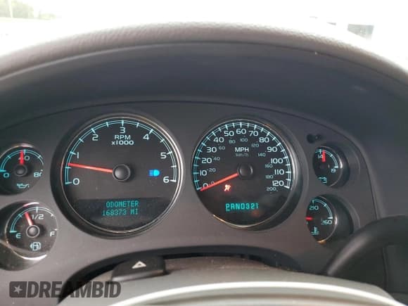 ✅ 2008 Chevrolet Suburban LTZ • VIN: 3GNFC16068G196071 • Лот: 90414695. Опубликован ранее на Copart с пробегом 168 373 миль. Бесплатный доступ к архиву аукционных продаж из США и подробный отчёт об истории автомобиля на DreamBid. Изображение 9.