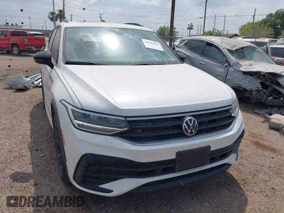 ✅ 2024 Volkswagen Tiguan SE R-Line Black • VIN: 3VVCB7AX5RM053896 • Lot: 41883670. Listed on IAAI with 11,239 mi. Free auction sales archive from the USA and detailed vehicle history report at DreamBid. Image 1.